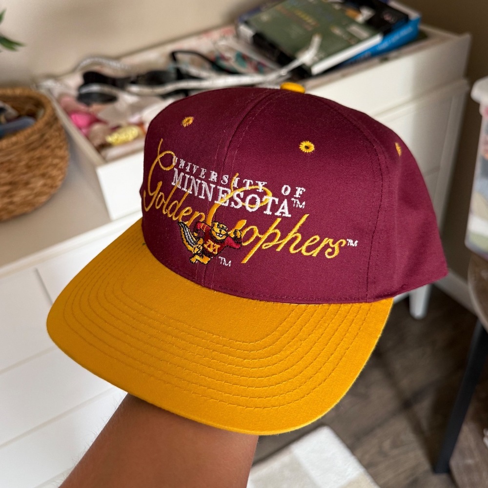 Vintage University of Minnesota Golden Gophers Snapback Hat Signatures Coll